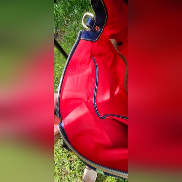 Dooney & Bourke Large Satchel EUC - Picture 6 of 16